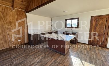 Casa en Arriendo en Casa 260m2 de 4D-4B en Parcela de 2.500m2