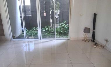 DiSewakan Rumah di cluster Assan Vanyapark BSDcity Tangerang