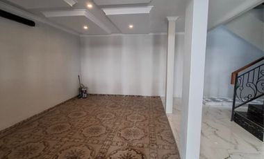 PROMO NEW TOWNHOUSE LOKASI PREMIUM JAGAKARSA