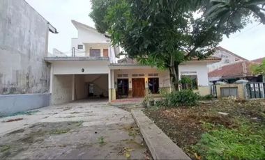 Rumah Hook Luas 557 meter Cocok Hunian Kantor Jalan Aspal Lebar Timoho