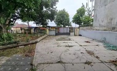 Rumah Hook Luas 557 meter Cocok Hunian Kantor Jalan Aspal Lebar Timoho