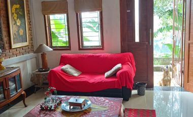 Rumah sejuk view lembah di Ciwaruga