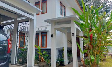 Rumah sejuk view lembah di Ciwaruga