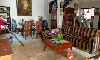 Rumah sejuk view lembah di Ciwaruga