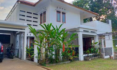 Rumah sejuk view lembah di Ciwaruga
