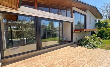 Casa en Arriendo en Las Hualtatas / Arkansas