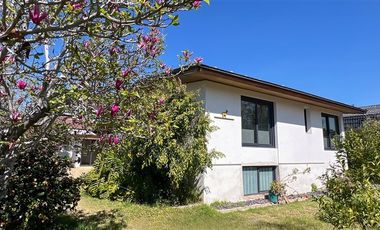 Casa en Arriendo en Las Hualtatas / Arkansas