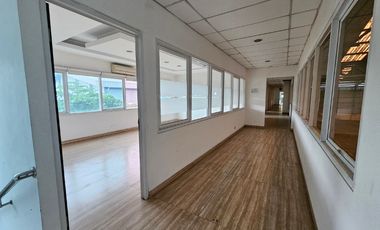 Dijual Gudang Siap Pakai Rapih dan Bersih di Kawasan Delta Silicone 2