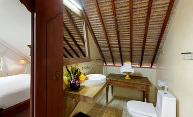 Leasehold - A Tranquil 4-Bedroom Sanctuary with Stunning Sunset Views