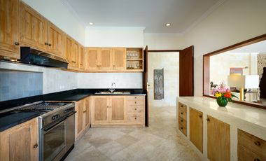 Leasehold - A Tranquil 4-Bedroom Sanctuary with Stunning Sunset Views