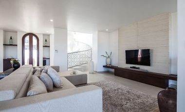 Leasehold - Villa Elegan di Ungasan Bali dengan View Laut