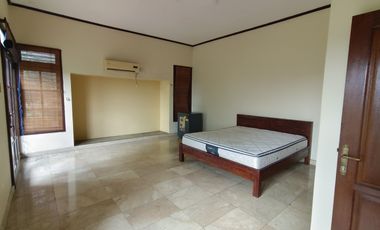 Villa Vintage View Laut di Area Nusa Dua