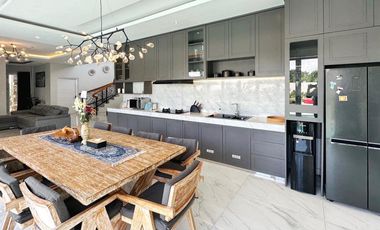 Leasehold - Luxury villa with breathtaking views of majestic mountains