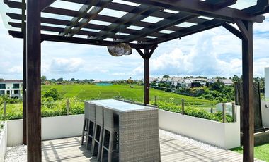 Leasehold - Luxury villa with breathtaking views of majestic mountains