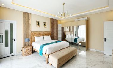 Leasehold - Luxury villa with breathtaking views of majestic mountains