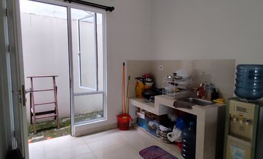 Rumah 2 Lantai 4 Menit ke RS Buah Hati Ciputat SHM Siap Huni J-34459