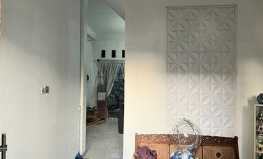 Dijual Cepat Rumah Dua Lantai Dekat Tol Jatiwaringin Pondok Gede