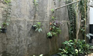 Dijual Cepat Rumah Dua Lantai Dekat Tol Jatiwaringin Pondok Gede