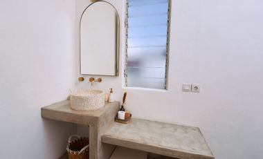 Leasehold - Stylish 3-Bedroom Villa Near L'Osteria Canggu, Bali