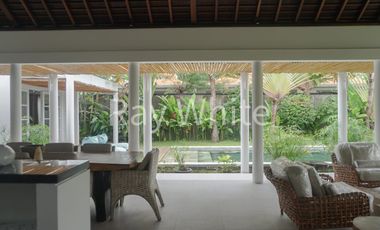 Leasehold - Tranquil 3-Bedroom Villa with Expansive Garden in Prime Sanur Bali - Walk to the Beach!