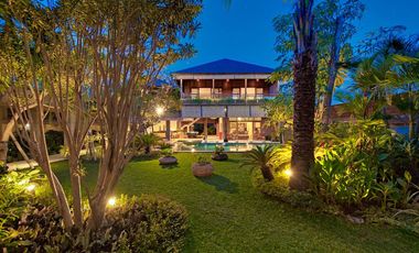 Freehold - Sprawling Luxury Estate with Tropical Gardens and Prime Seminyak Location