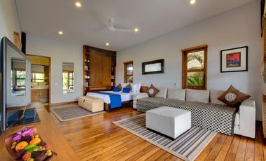 Freehold - Sprawling Luxury Estate with Tropical Gardens and Prime Seminyak Location