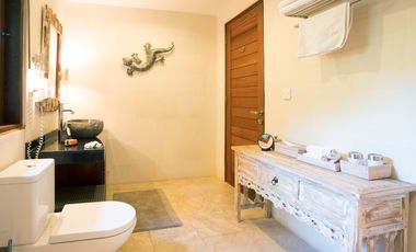 Villa for Sale  Freehold - Where Luxury Meets the Sea - Rare Oceanview Villa in Amed, Bali!