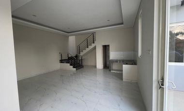 Dijual Rumah Baru Lokasi Strategis Manyar Tirtoyoso