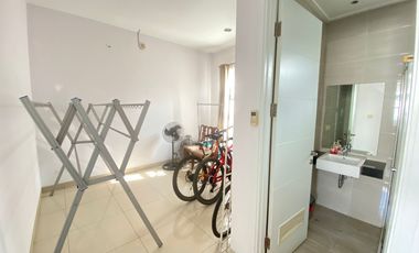 DIJUAL RUMAH SEMI FURNISHED DAERAH GREEN LAKE, TANGERANG, TURUN HARGA