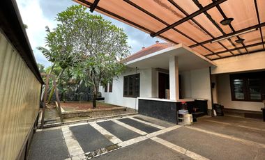 Disewa Rumah Mewah Lokasi Elite di Kebayoran Baru, Jakarta Selatan