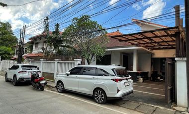 Disewa Rumah Mewah Lokasi Elite di Kebayoran Baru, Jakarta Selatan
