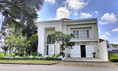 A208 RUMAH USAHA Mewah jl Argopuro JEMBER BEKAS KLINIK KECANTIKAN