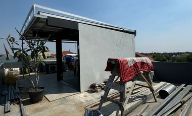 Rumah Modern Cocok Untuk Usaha Di Pondok Kelapa Jakarta Timur