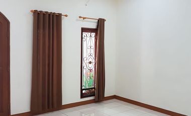 Disewakan Rumah siap huni 8x20m di Taman sari Harapan Indah Bekasi