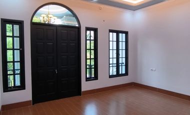 Dijual Murah Rumah Eropa Classic di Pejaten Barat Jakarta Selatan