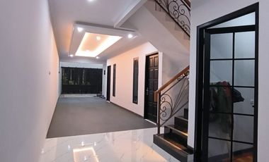 Dijual Murah Rumah Eropa Classic di Pejaten Barat Jakarta Selatan