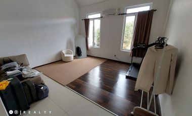 RUMAH MEWAH PRIVATE POOL CIGADUNG DAGO BANDUNG Strategis Harga Terjangkau