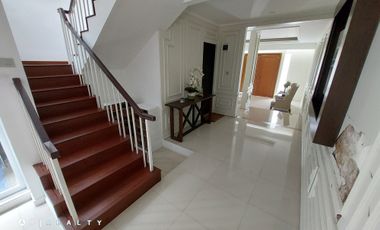 RUMAH MEWAH PRIVATE POOL CIGADUNG DAGO BANDUNG Strategis Harga Terjangkau