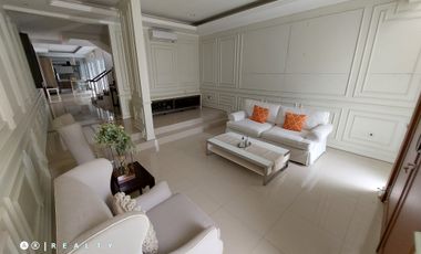 RUMAH MEWAH PRIVATE POOL CIGADUNG DAGO BANDUNG Strategis Harga Terjangkau