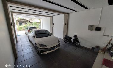 RUMAH MEWAH PRIVATE POOL CIGADUNG DAGO BANDUNG Strategis Harga Terjangkau