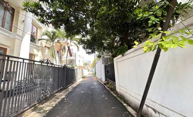 Tanah 156 m2 cocok utk Kos-2an di Jl Sumbawa Menteng JakPus