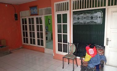 Dijual Rumah Di Jatimakmur 4 KT 650 Jt Nego