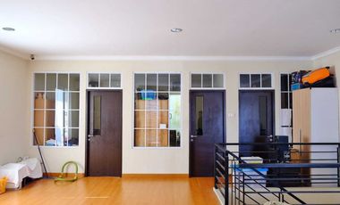 Turun Harga, Rumah 3 Lantai Minimalis, Janur Elok, 9x17, Jalan 3 Mobil