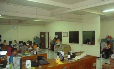 Dijual Gudang dan bagunan lokasi pinggir jalan raya di Cengkareng