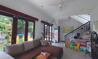 Dijual Villa Cantik 2 lantai Dengan Taman Indah nusa dua