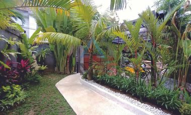 Dijual Villa Cantik 2 lantai Dengan Taman Indah nusa dua