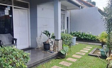 Rumah terawat dekat griya Arcamanik