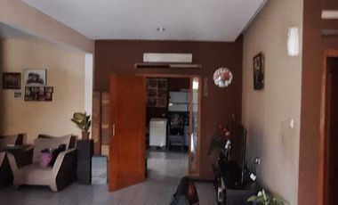 Rumah terawat dekat griya Arcamanik