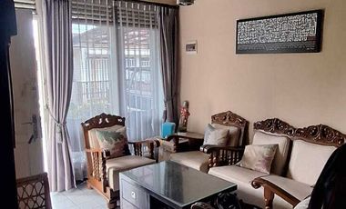 Rumah terawat dekat griya Arcamanik