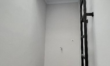 DI JUAL RUMAH CANTIK DI DALAM CLUSTER SIAP HUNI LENTENG AGUNG JAK SEL